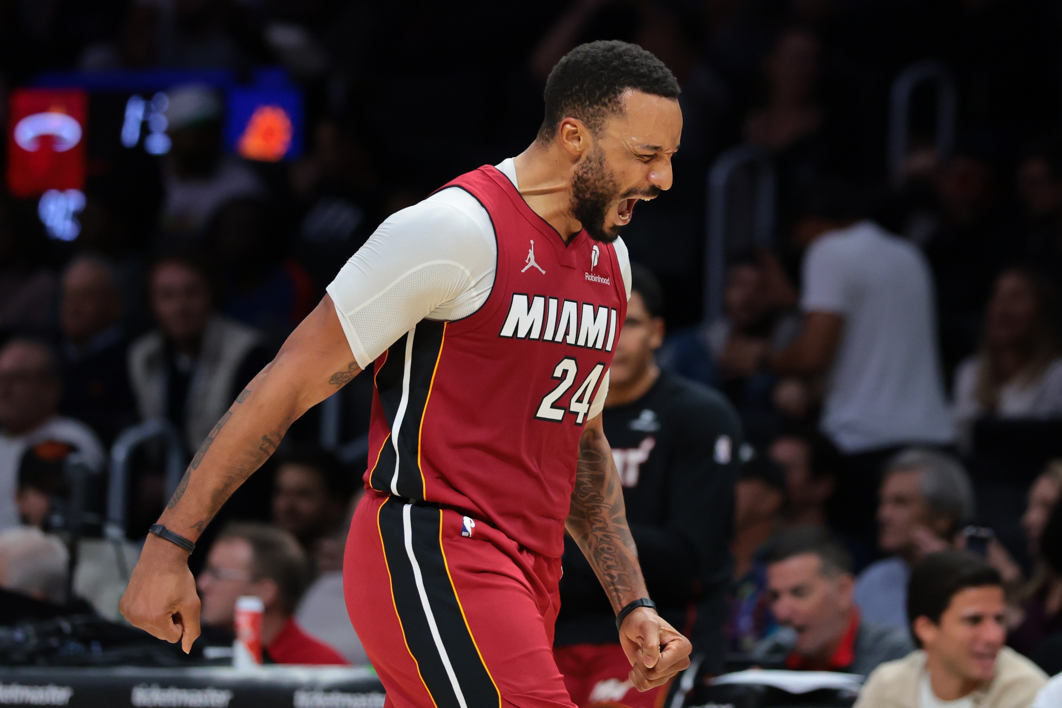 牛牛免费下载版-热火锁在附加赛！鲍威尔：很失望&amp;我也不知道答案 回去多看录像吧